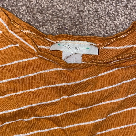 Crop top - Picture 2 of 2